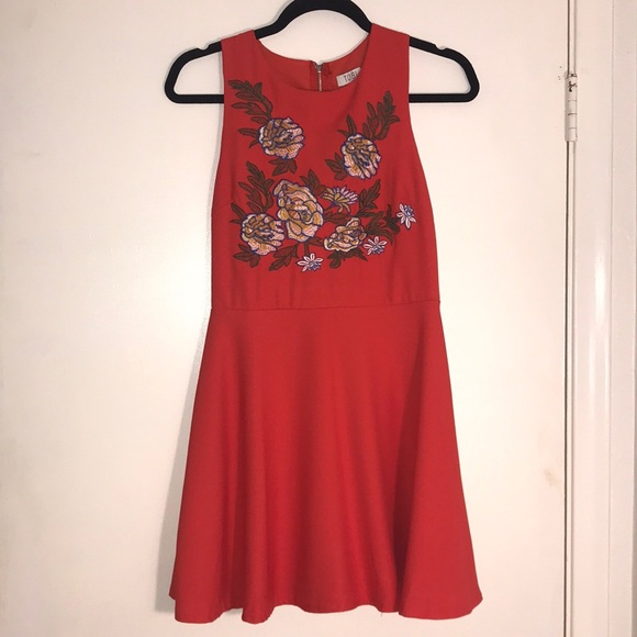 Dress - Picture 5 of 6